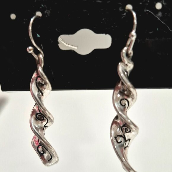 Earrings....lots of silver and gold earrings! - Picture 9 of 12